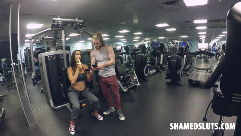 Shamed Sluts: Putas avergonzadas - Ashley Adams - esposa trofeo infiel expuesta