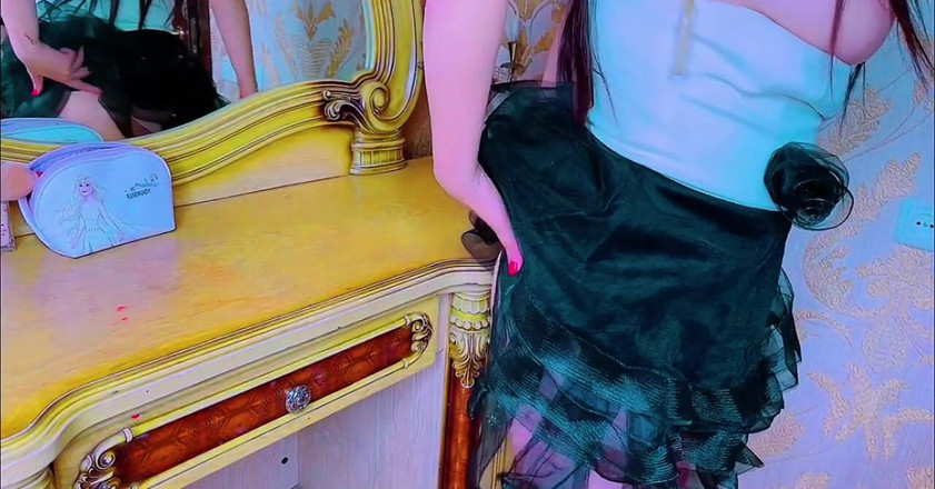Nadia the big ass moroccan: 大屁股继妹让继伯的继兄弟娜特尼姆，你是一个派对，你是一个康莫家伙