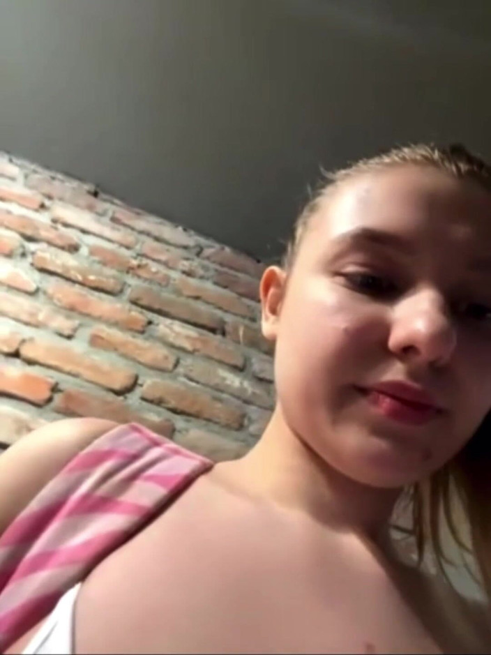 JuiceLussie: L-am futut pe primul antrenor pe care l-am văzut la...