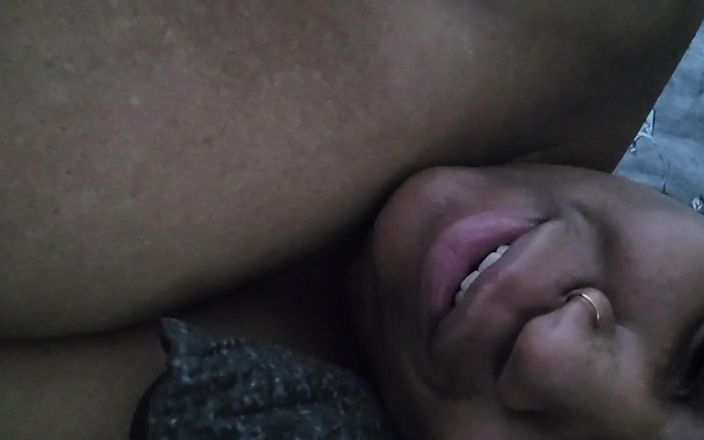 Josie4yourpleasure: 안녕하세요! 재미있고 싶으시나요?