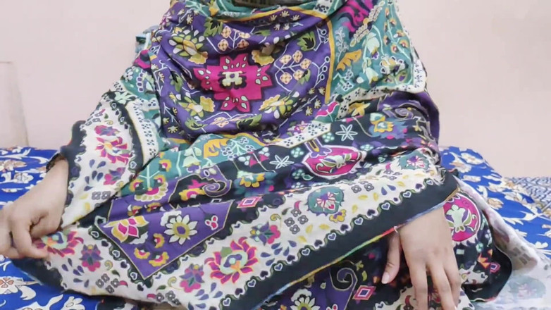 Faryal: Řekl přítelkyni, aby odešla z domova a odešla z Chodi