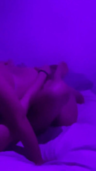 La soirée pyjama des meilleures amies se termine par une scène lesbienne excitante