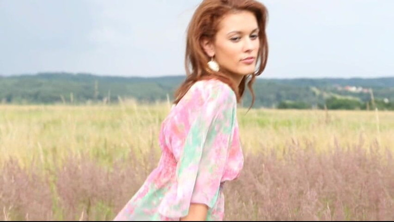 Watch4beauty: In het gras