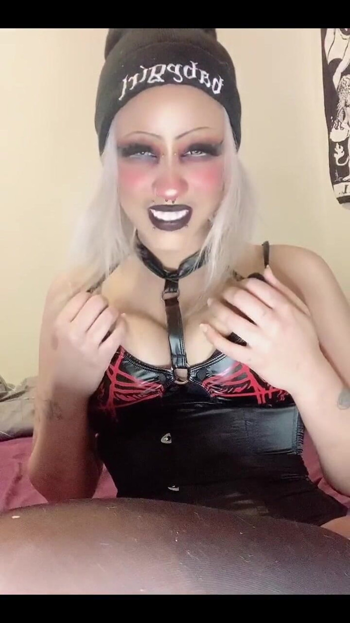 Laika Lewd:  Laikalewduwu Vídeo