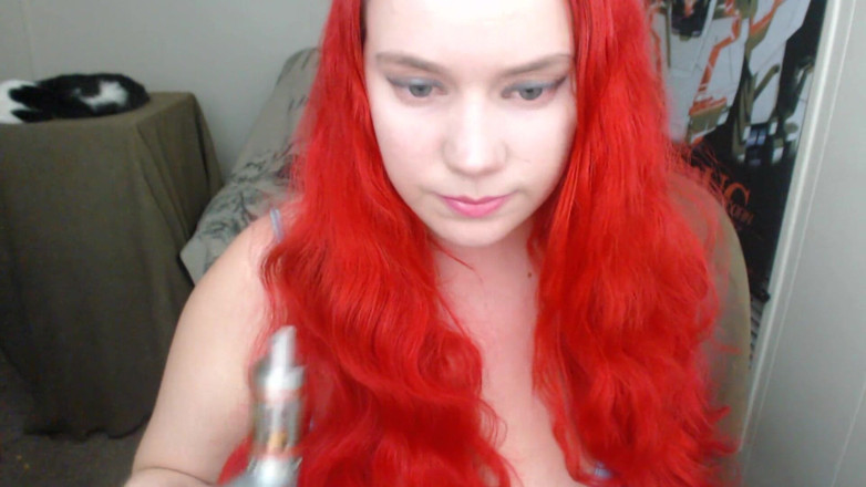 Scarlet Vixen: Öksürük fetişi vaping öksürük