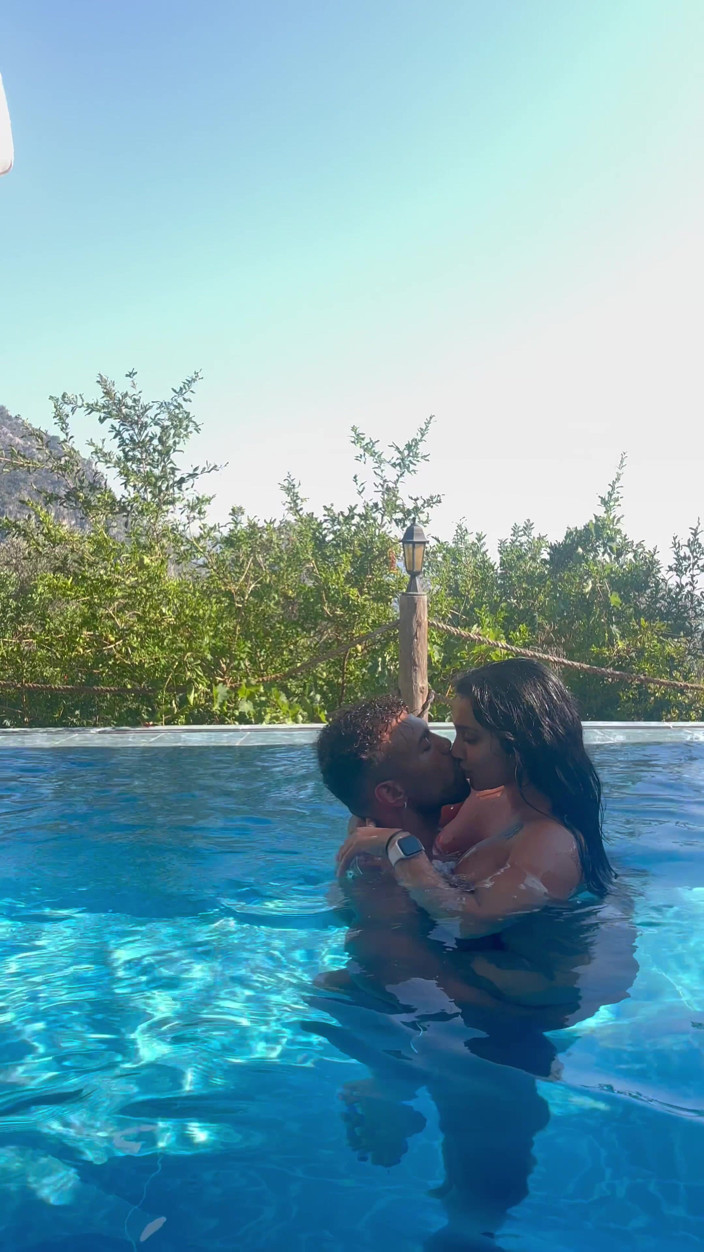 Yasmina Khan: Essere Infedelissimo a Mio Marito Con Il Gigantesco Cazzo Vicino...