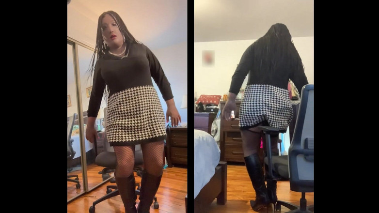 Deanna Doll: Gagica neagră Danae într-o rochie de pulover își atinge pizda