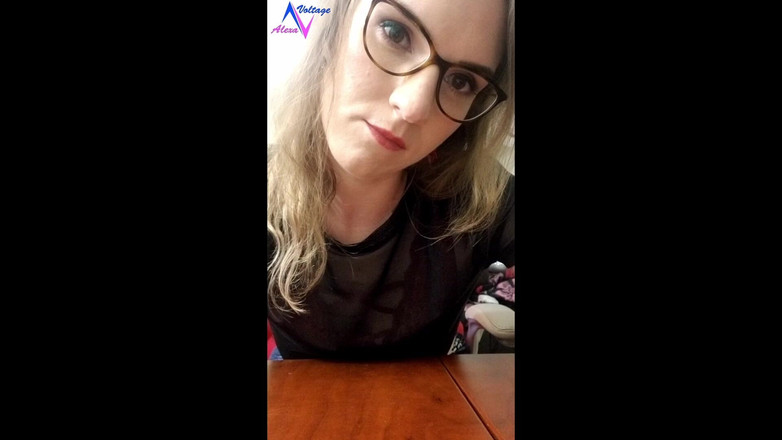 Alexa-Voltage: Nagelzapfen asmr