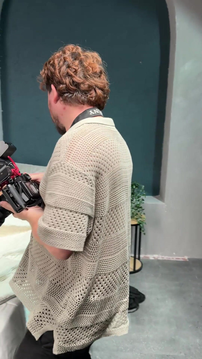 JordyFabian: Đằng Sau Hậu Trường! Tôi Ng Chung Giường Với Mẹ...