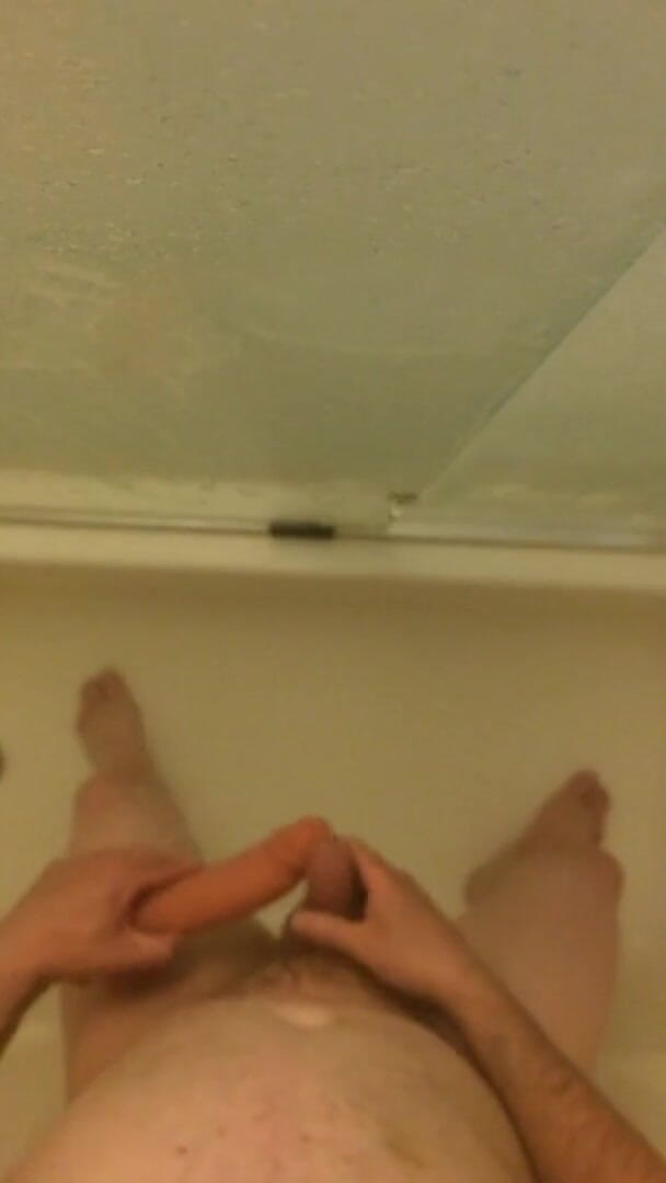 Kinky horny gay bois: Porównywanie jego z czymś większym plus anal