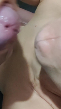 Mi filmo mentre faccio un pompino a un ragazzo