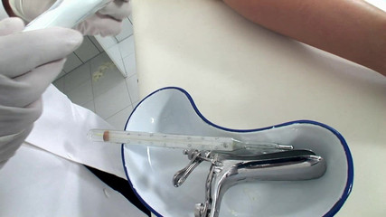 Alfacontent World: Superba frumusețe blondă a venit pentru verificarea ei anuală