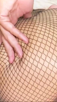 素早く容赦ないアナルクリームパイ