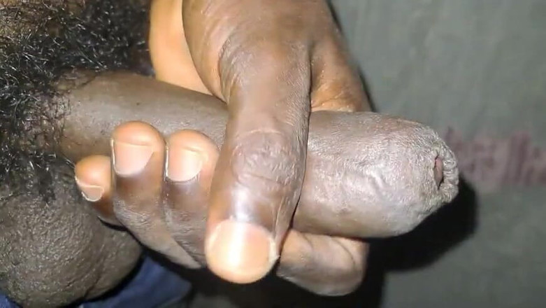 Power dick: Büyük siyah yarak boşalana kadar mastürbasyon yapıyor