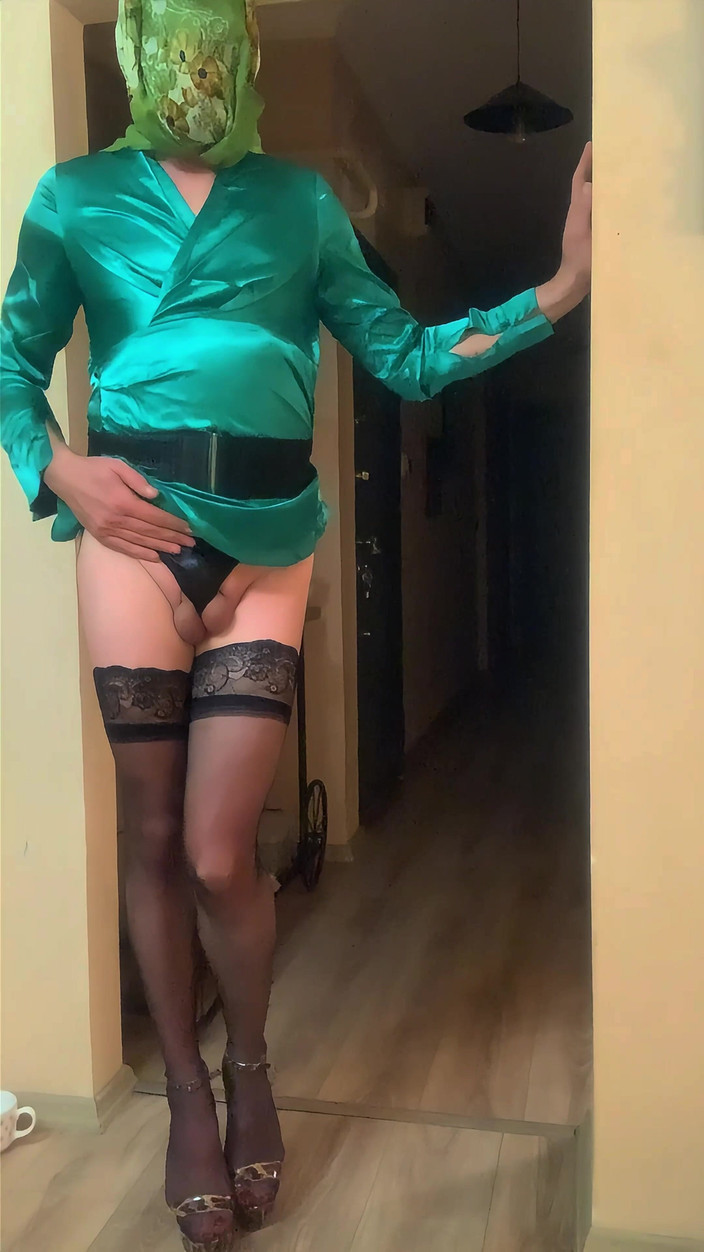 cd_aysemmm: 我的熟女问，你觉得我的阴户怎么样？