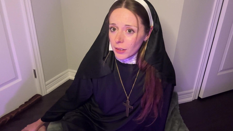Nadia Foxx: Невинная монахиня надеясь быть отдельно от этого элитного монастыря должна следовать странным приказам, чтобы быть разрешено в!