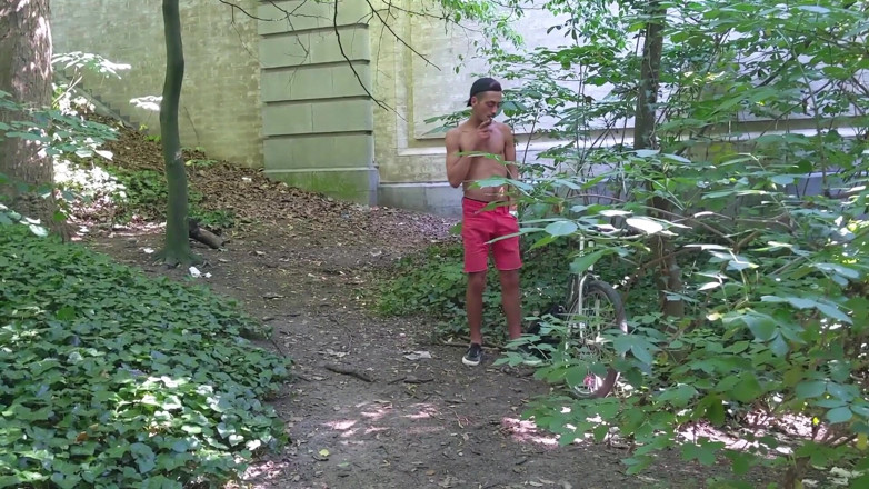 Ridley Dovarez | Gaysight: Theo Jerk-off on a bicycle