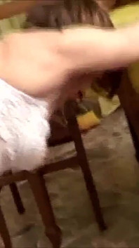 Přivedla jsem svého milence domů, ale sousedé nás slyšeli