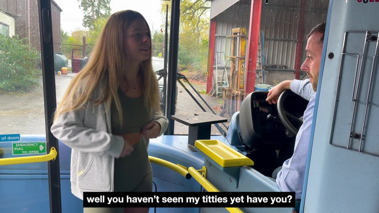 Emojizz: Lycklig busschaufför