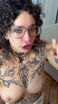 Elle lui faisait plaisir pour moi