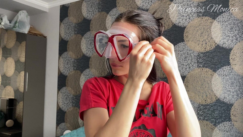 Princess Monica: Maska nurkowa Fetysz