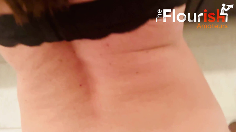 The Flourish XXX: Brick Cummings và máy bay bà già suzanne holly pov...