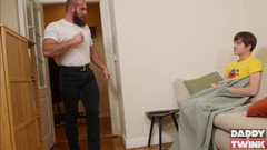 DaddyOnTwink: Daddyontwink Nadržený Twink Liam Rose touží po Johnovi Barberovi Obrovský...