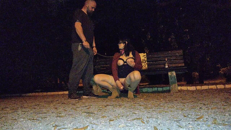 Toilet Mommy: Bị kiểm soát và buộc trong quần legging &amp; ủng cao