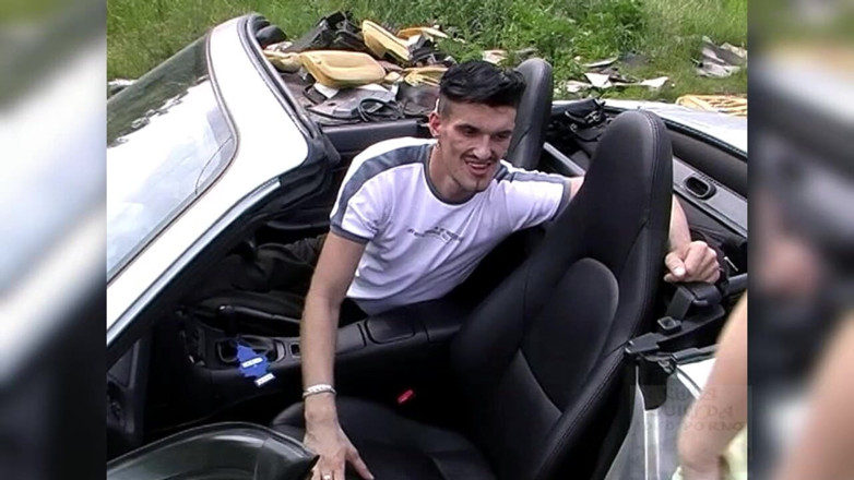 Chica Suicida DVD: Drobná teenagerka jezdí a šuká v autě venku