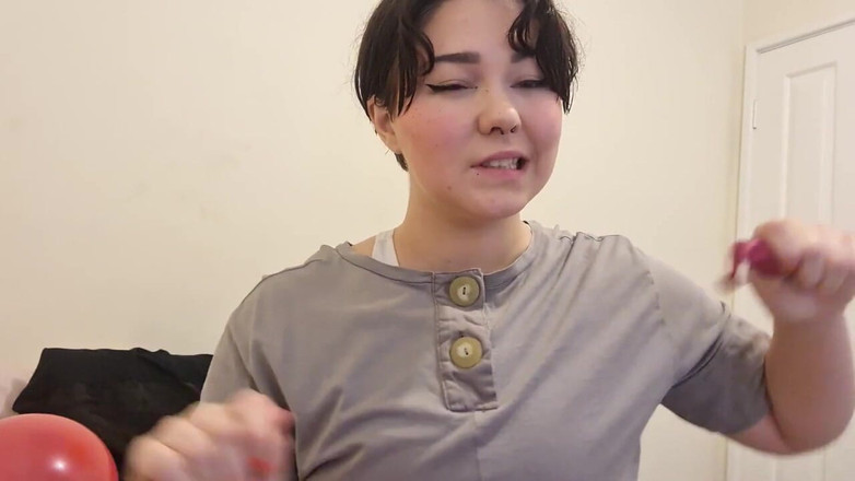 Dramatic Dumpster Fire: 吹箫5个气球