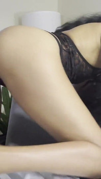 Un Culetto in Pizzo Nero Che Twerka