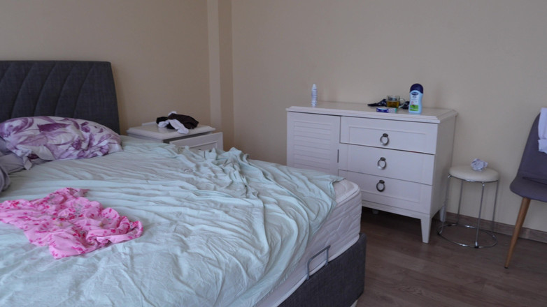 Sam Garro: Nigdzie nie idziesz! Mój przyjaciel mnie przeleciał i wytrysnął mi...