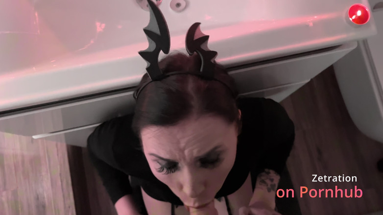 Zetration: 悪魔の巨大なペニスが彼女を貪り尽くす
