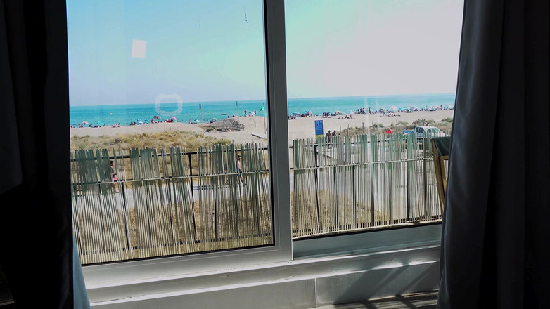 Aaliyah Yasin: Jordi, aaliyah Yasin को हस्तमैथुन करते हुए पकड़ता है