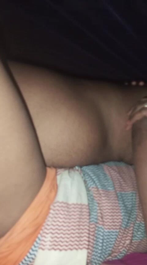 Auntixxx69: 今日、義理の兄が私にセックスの快楽を与え、私の膣の渇きを癒してくれました
