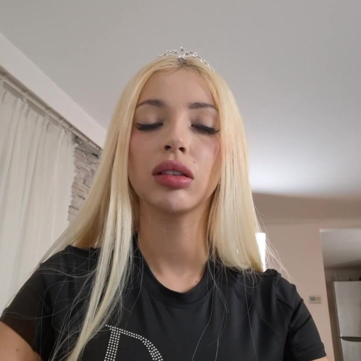 Femdom Austria: My Mony Pig Is Broke and He's Getting a Punishment!
