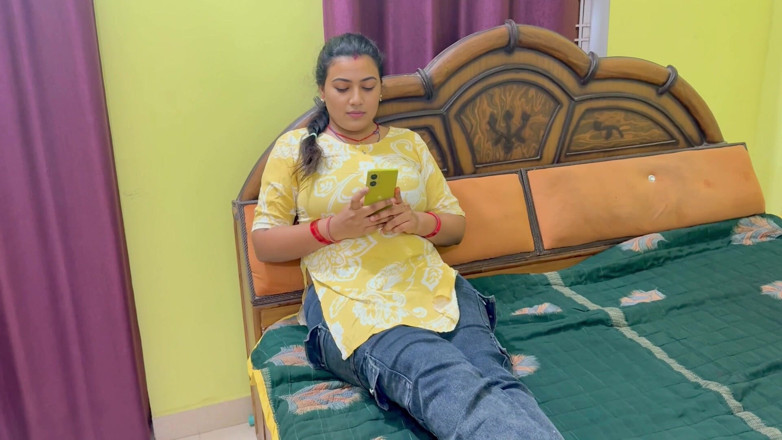 Hotty ragini: My younger stepsister accidentally sent me her nude photo, I...