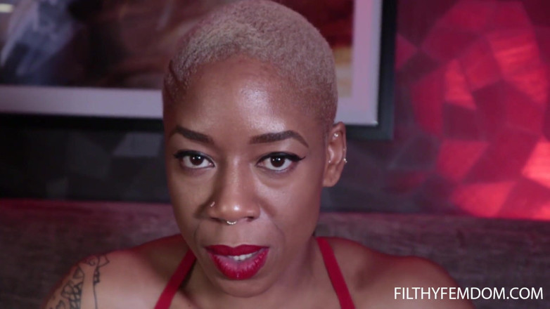 FilthyFemdom: Dea vestita di lattice con ashley paige