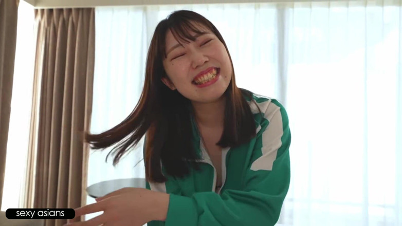 Cheaters Japan: 깊은 질싸 마무리로 녹기 전에 괴롭히는 놀이에서 거의 제어 할 수 없어 공정한 피부의 아름다움