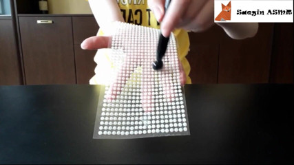 Saegin: 2[ASMR] Scratching rhinestones (no talking)