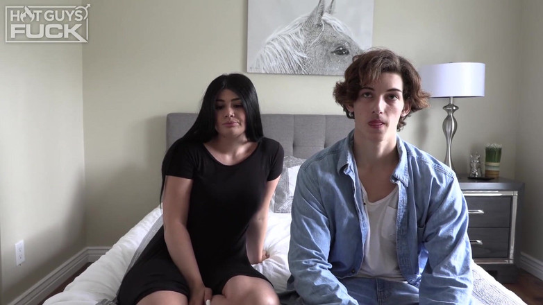Hot Guys Fuck: 매력적인 안젤리나 콜론과 사랑에 빠진 모든 스타 대학 운동 선수 Randy Reno