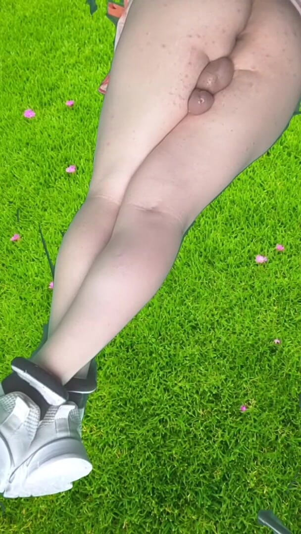 Kitty_Cross: Prdelatá Blonde Femboy Sladká Šťavnatá Prdel Hladké Stehna Lízátko Sissy