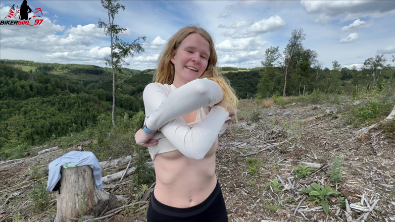 Bikergirl_97: Wanderung eskaliert mit ao, кремпай у пизду