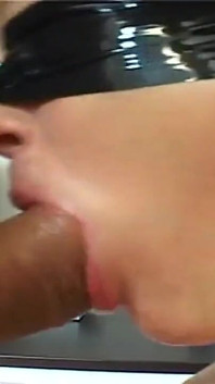 Sexo anal e boquete quente
