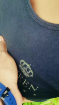 Seksi sevimli desi genç çıplak kız açık havada sikiliyor