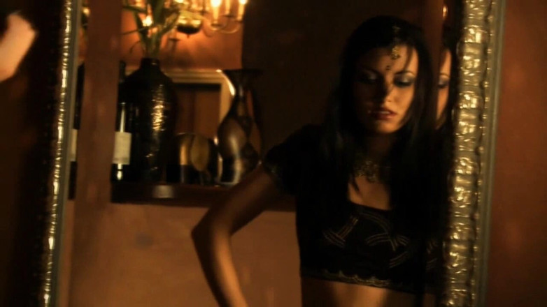 Bollywood Nudes: Deva Dassis - dans din buric