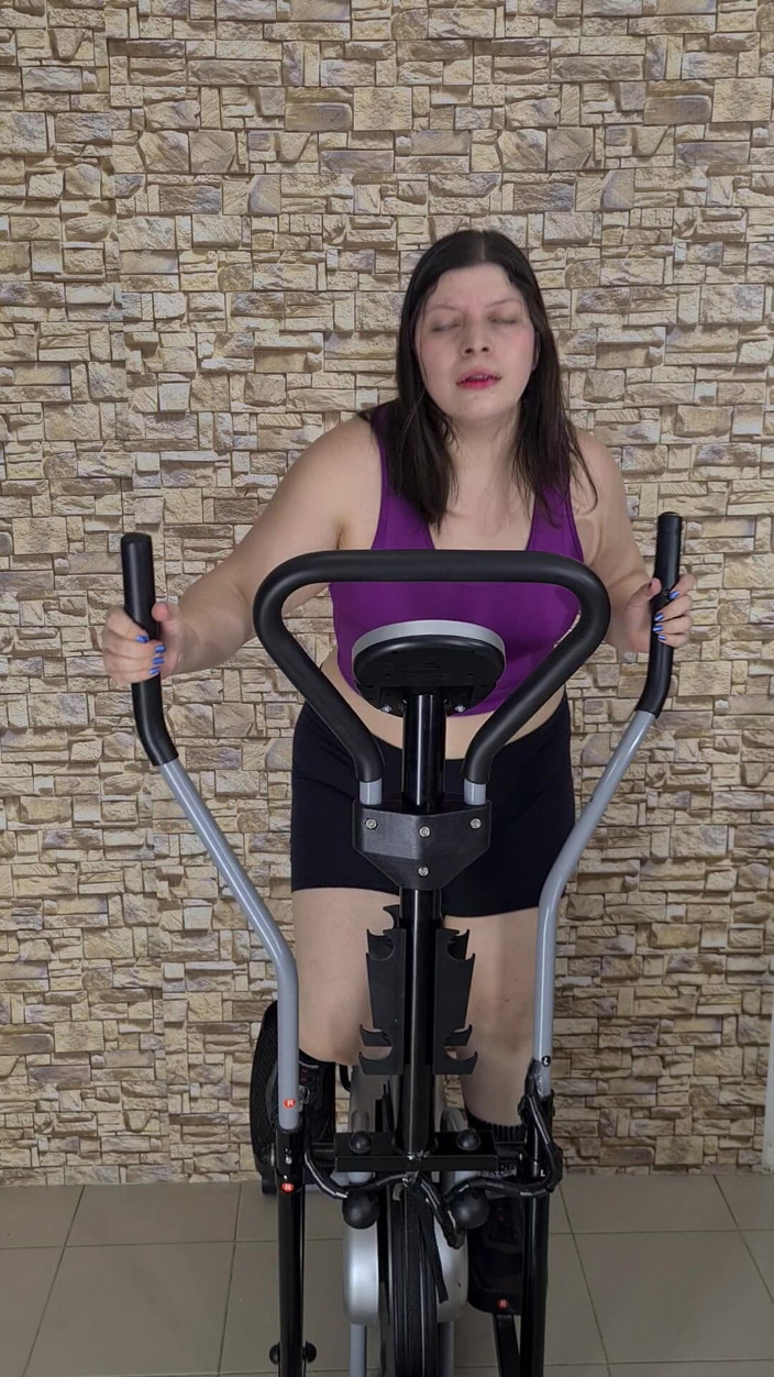 Alice H: Sweat Fetish Workout
