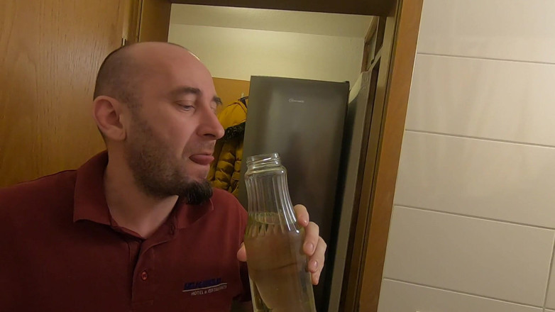 bekycarril: Spousta pití chcanek. Pili jsme celou láhev našich chcanek.