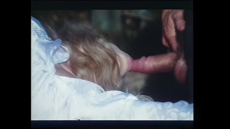 Vintage Megastore Full hd: Moana Pozzi rubia perra lo toma duro y profundo