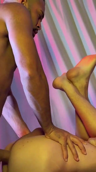Hung Papi Đụ Con Cu to Chưa Cắt Twink Không Bao Cao Su